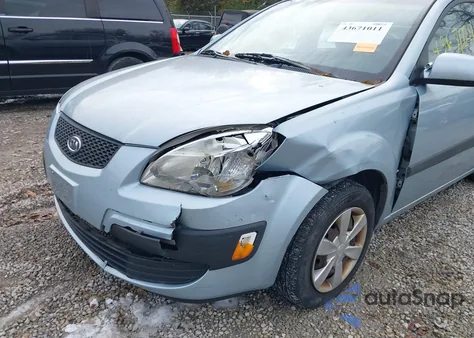 2006 Kia Rio Lx z USA, uszkodzony, nr VIN KNADE123766158757